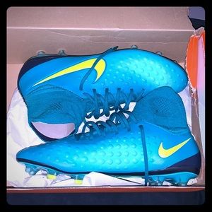 Soccer cleats